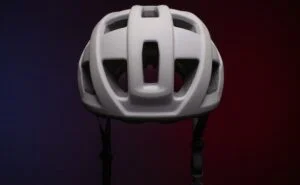 capacete de avião branco